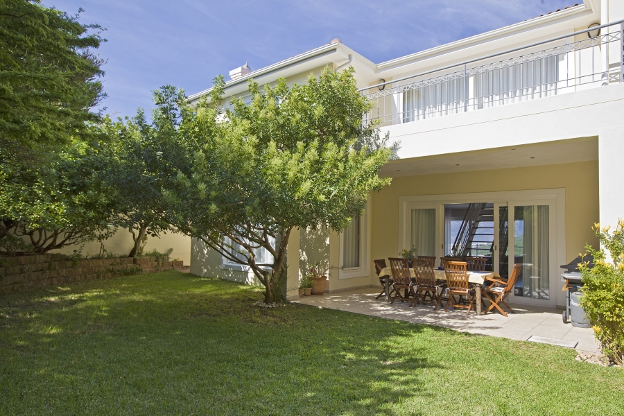 4 Bedroom Property for Sale in Kronenzicht Western Cape